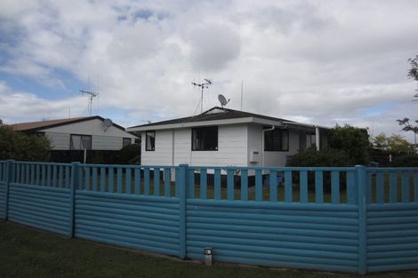 Photo of property in 25 Grange Avenue, Nawton, Hamilton, 3200