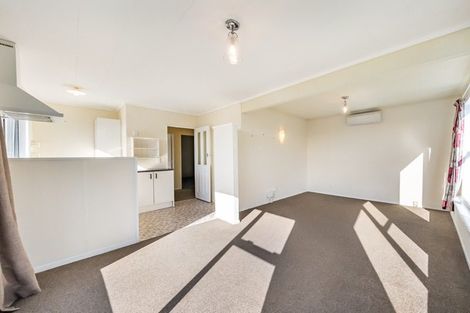 Photo of property in 2/24 Bell Street, Tawa, Wellington, 5028