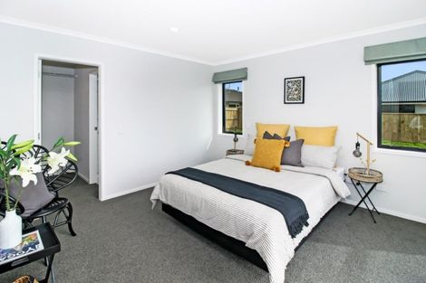 Photo of property in 2 Ongarui Close, Whalers Gate, New Plymouth, 4310