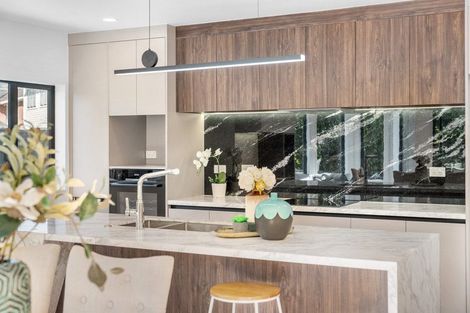 Photo of property in 2/19 Rodney Road, Northcote Point, Auckland, 0627