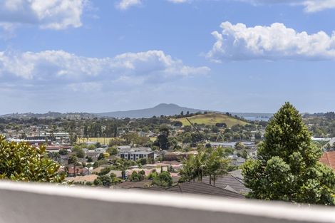 Photo of property in 40 Mccahill Views, Botany Downs, Auckland, 2010