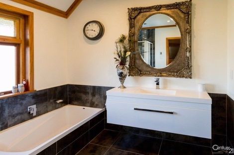 Photo of property in 156 Russell Street, Palmerston North, 4414