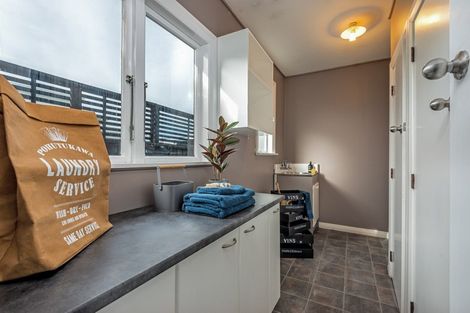 Photo of property in 1014 Tremaine Avenue, Roslyn, Palmerston North, 4414