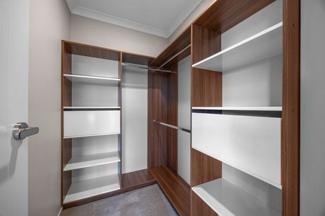 Photo of property in 1 Creggan Crescent, Flat Bush, Auckland, 2019