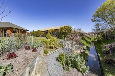 Photo of property in 6 Thornhill Place, Sockburn, Christchurch, 8042