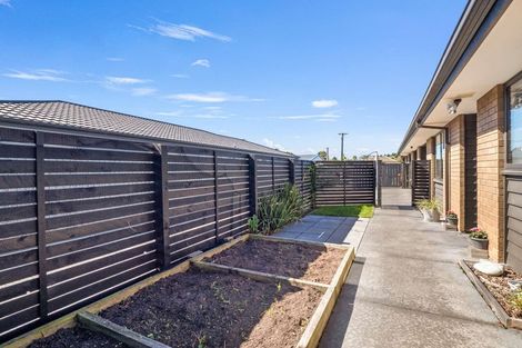 Photo of property in 2/96 Palmers Road, New Brighton, Christchurch, 8083