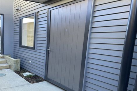 Photo of property in 2/62 Spenmoor Street, Newlands, Wellington, 6037