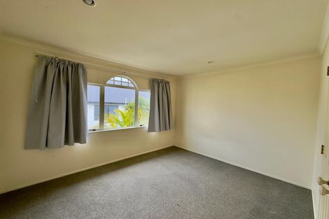 Photo of property in 786 Chapel Road, Shamrock Park, Auckland, 2016