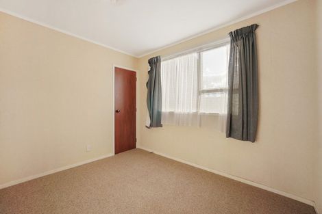 Photo of property in 2/13 Northall Road, New Lynn, Auckland, 0600