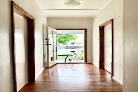 Photo of property in 50 Claude Street, Fairfield, Hamilton, 3214