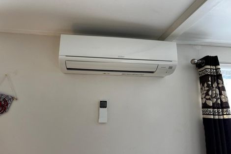 Photo of property in 65 Sunvue Road, Glen Eden, Auckland, 0602