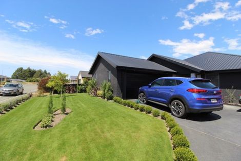 Photo of property in 18 Eric Batchelor Place, Waimate, 7924