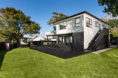 Photo of property in 44 West Harbour Drive, West Harbour, Auckland, 0618