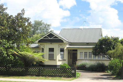 Photo of property in 22 Thornton Road, Cambridge, 3434