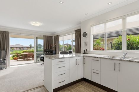 Photo of property in 30 Tatahi Cove, Papamoa Beach, Papamoa, 3118