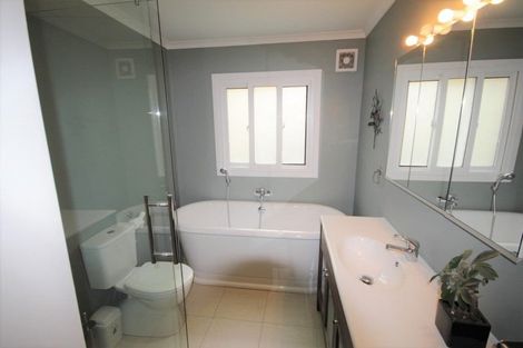 Photo of property in 157 Ravensbourne Road, Ravensbourne, Dunedin, 9022