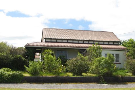 Photo of property in 127 Peel Street, Westport, 7825