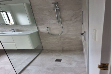 Photo of property in 53 Golfland Drive, Golflands, Auckland, 2013