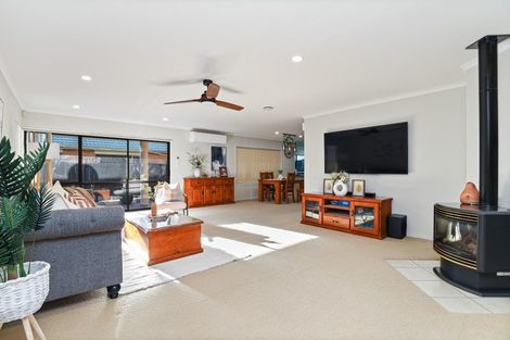 Photo of property in 7 Frame Place, Owhata, Rotorua, 3010