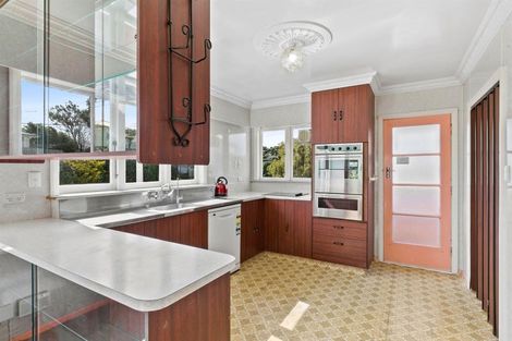 Photo of property in 8 Pembroke Street, Westown, New Plymouth, 4310