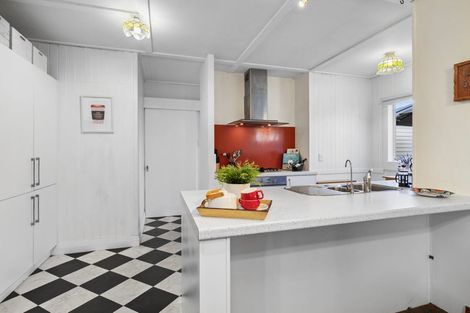 Photo of property in 15 Burns Street, Westown, New Plymouth, 4310