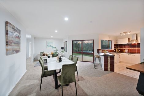 Photo of property in 3 Fleetwood Drive, Henderson, Auckland, 0612