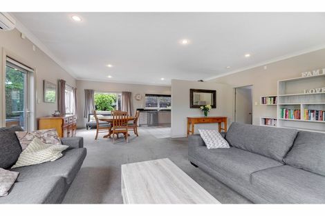 Photo of property in 35 Gresford Street, Edgeware, Christchurch, 8013