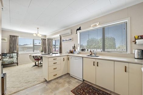 Photo of property in 135 Clawton Street, Westown, New Plymouth, 4310