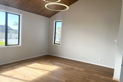 Photo of property in 2 Picnic Point Road, Hobsonville, Auckland, 0616