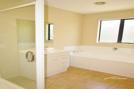 Photo of property in 3 Aotea Drive, Aotea, Porirua, 5024