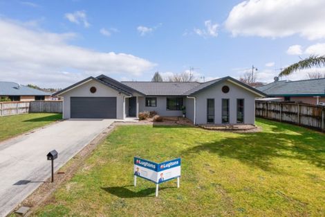 Photo of property in 4 Twickenham Place, Nawton, Hamilton, 3200