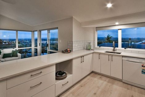 Photo of property in 1 Tremen Place, Pukekohe, 2120