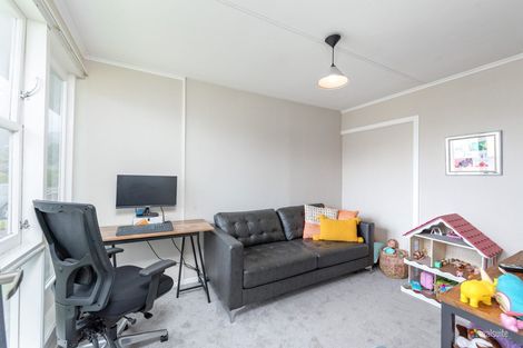 Photo of property in 6 Burns Grove, Trentham, Upper Hutt, 5018