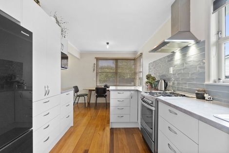 Photo of property in 16 Sheridan Street, Silverdale, Hamilton, 3216