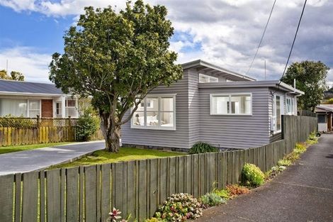 Photo of property in 1/41 Shakespeare Road, Milford, Auckland, 0620