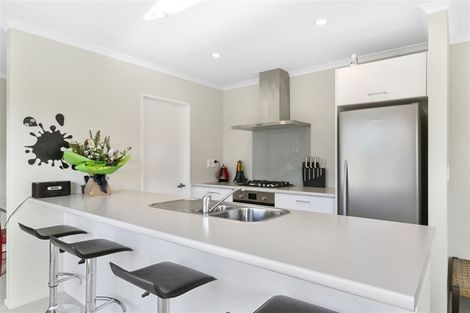 Photo of property in 254 Mark Avenue, Grenada Village, Wellington, 6037