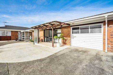 Photo of property in 2/247 Saint George Street, Papatoetoe, Auckland, 2025
