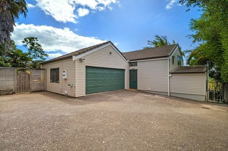 Photo of property in 2/62 Target Road, Totara Vale, Auckland, 0629