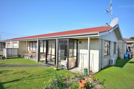 Photo of property in 17b Pemberton Crescent, Greerton, Tauranga, 3112