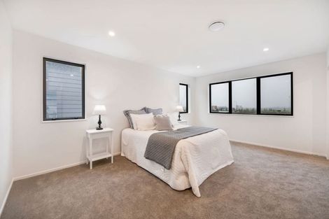 Photo of property in 17 Hakinakina Drive, Flat Bush, Auckland, 2019