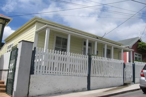 Photo of property in 20 Moir Street, Mount Victoria, Wellington, 6011