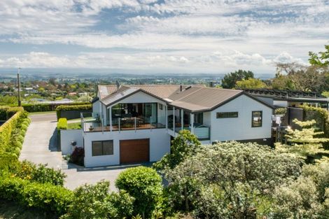 Photo of property in 37 Hikanui Drive, Havelock North, 4130