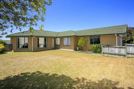Photo of property in 57 Bluebird Crescent, Unsworth Heights, Auckland, 0632