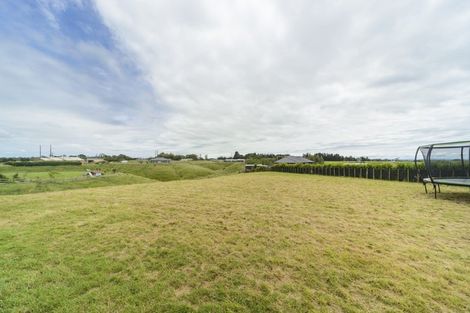 Photo of property in 15 Highland View Drive, Tokomaru, Palmerston North, 4474