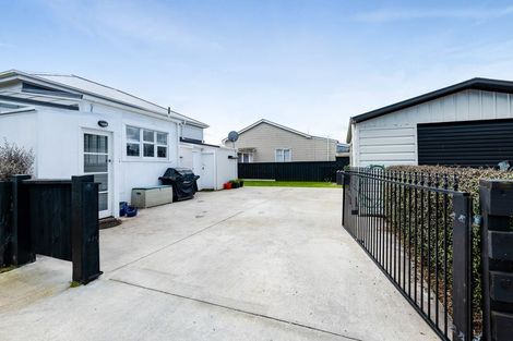 Photo of property in 32 Collins Street, Hawera, 4610