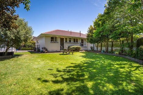 Photo of property in 2/4 Hudson Street, Bryndwr, Christchurch, 8053