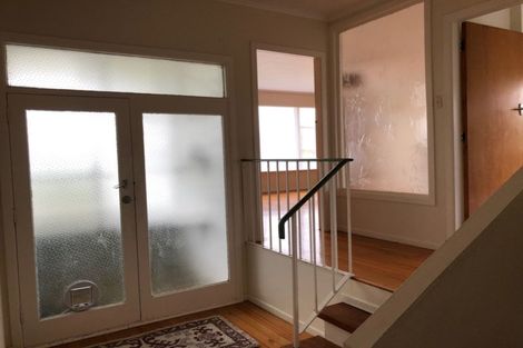 Photo of property in 15 Bancroft Terrace, Newlands, Wellington, 6037