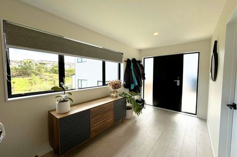 Photo of property in 10 Mahinga Place, Massey, Auckland, 0614