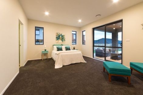 Photo of property in 15 Grove Way, Riverhead, 0820