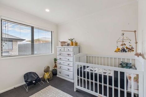 Photo of property in 2 Bayview Drive, Waiuku, 2123